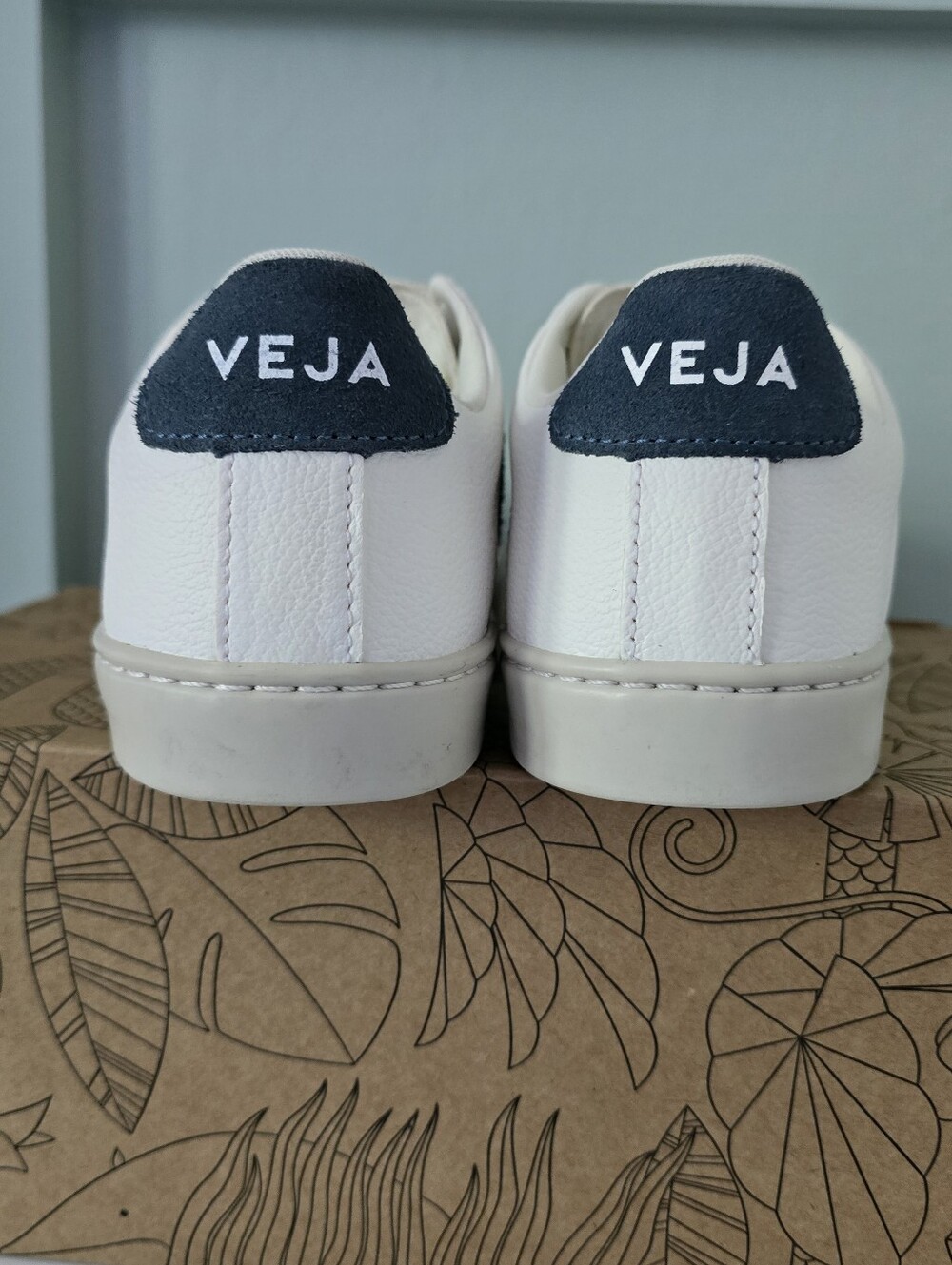 VEJA Kids Esplar Sneakers - With White Blue Accent Velcro Straps Wide Toe Box - Picture 6 of 13